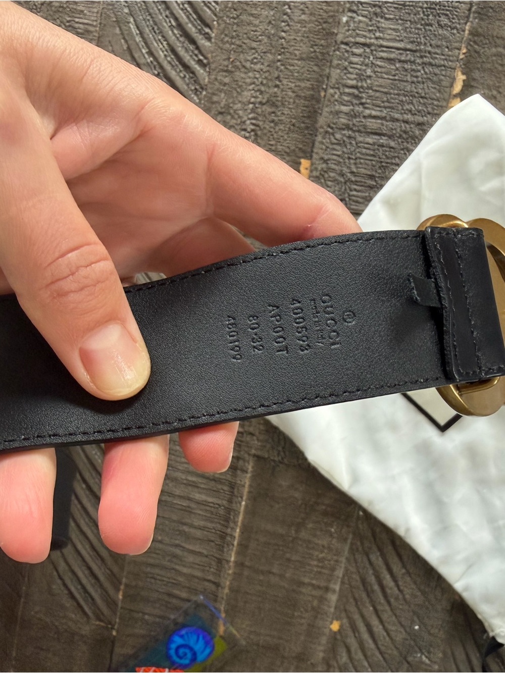 Gucci Black Leather Belt with Antique Gold Double-G Buckle - Picture 5 of 9